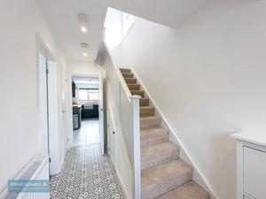 ENTRANCE HALLWAY- click for photo gallery